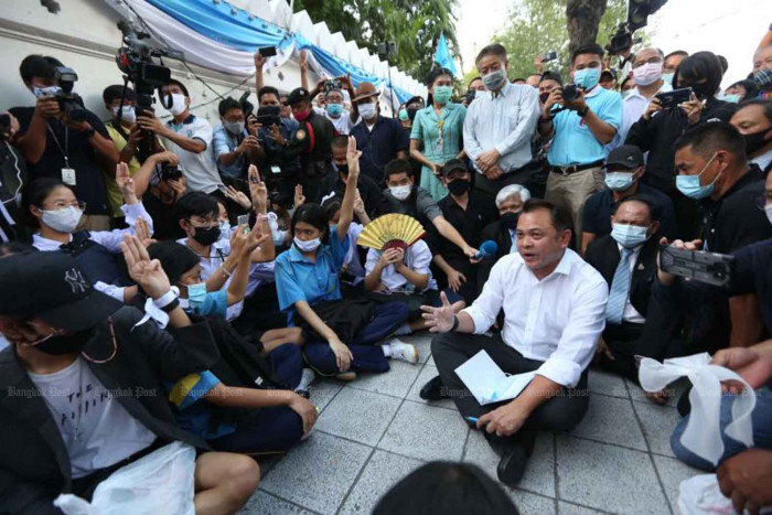 Bangkok Post - PM readies for rally showdown