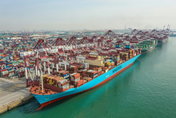 China, US hold trade talks, agree to 'push forward' phase one deal