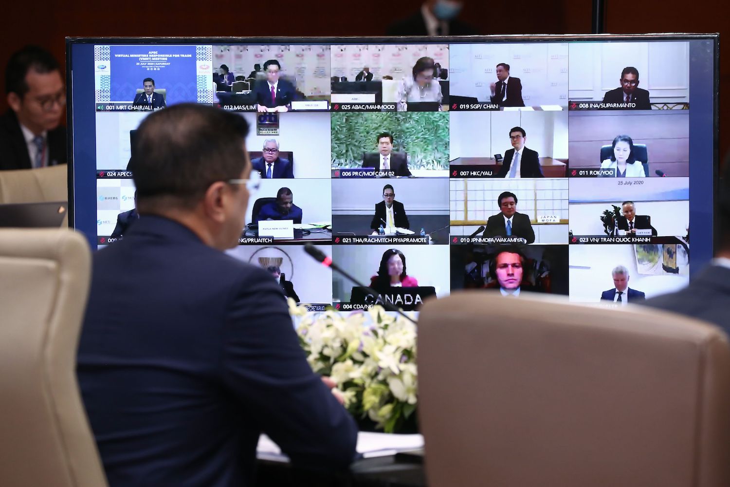 Mohamed Azmin Ali, Malaysia's minister of international trade and industry, interacts with his peers during an Apec trade ministers’ meeting in July. The leaders’ meeting will also be virtual, sources say. (Handout photo via AFP)