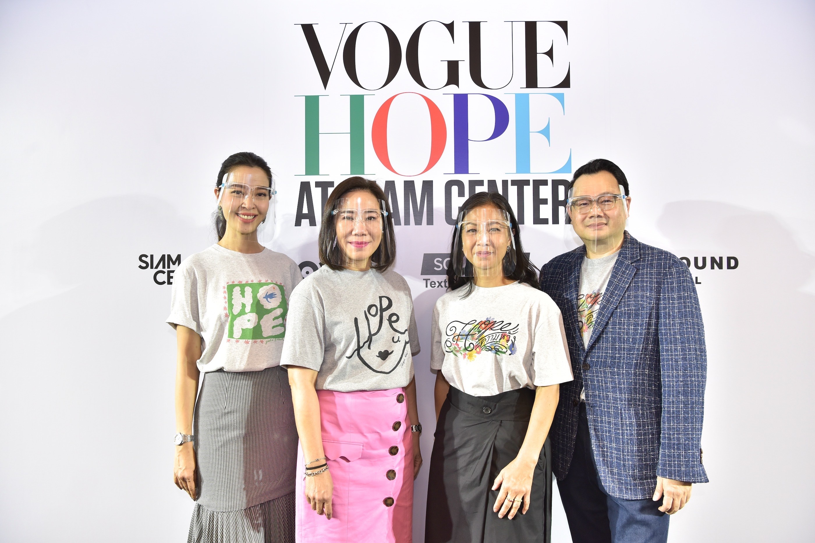 “Vogue Hope At Siam Center” The first visual art exhibition from 5 photographers and 12 artists, to ignite and pass on ‘hope’ to the world.