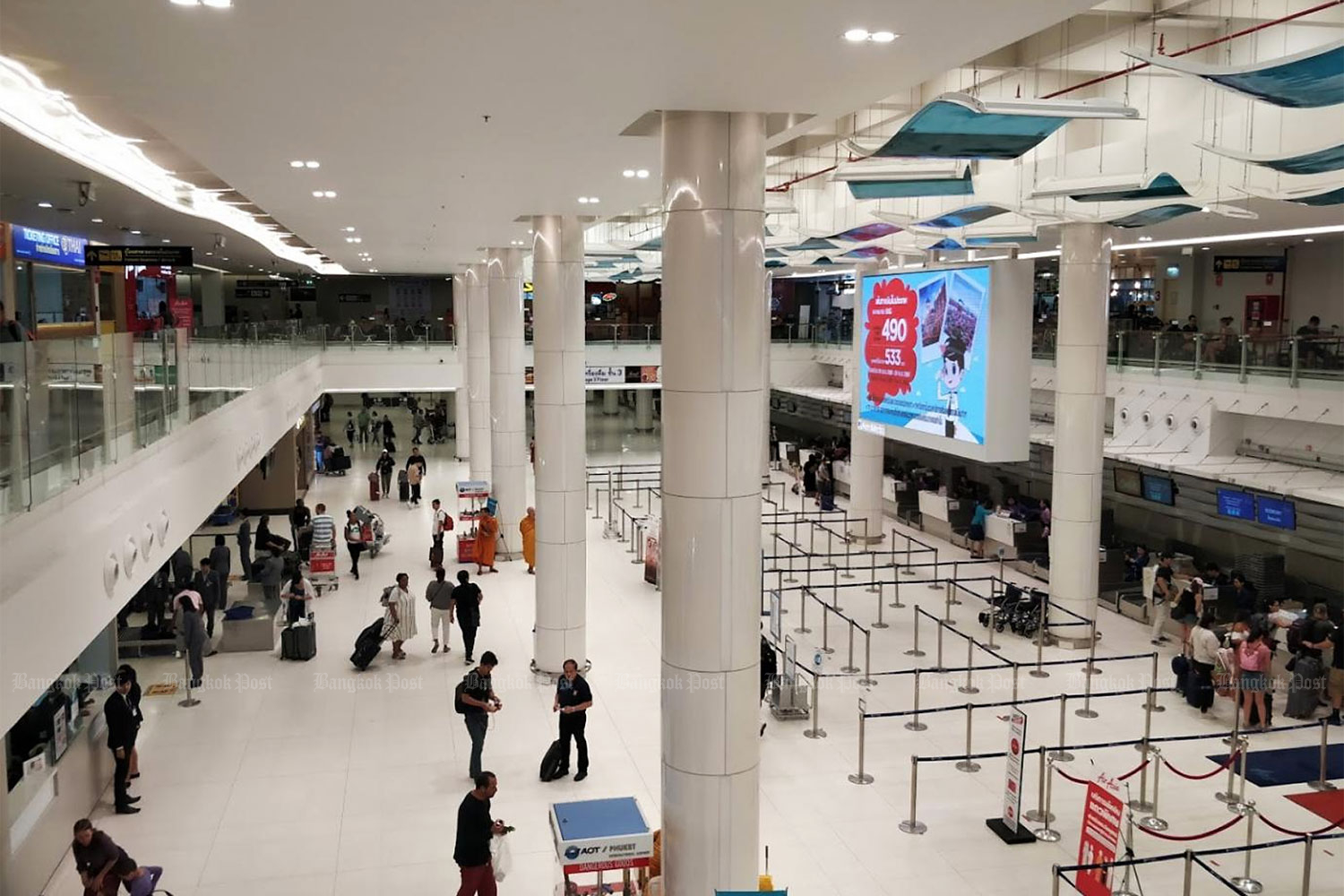 A view of Phuket airport. Most local residents and businesses agree that foreign visitors to the island should have to stay in 14-day quarantine.