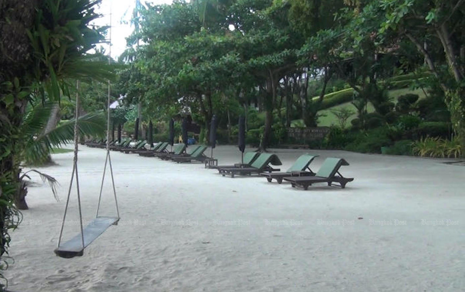 Sea View Resort on Koh Chang has a high proportion of “excellent” ratings on Tripadvisor, but several contentious posts by a guest who left a bad review earlier have angered the owners. (Post File Photo)