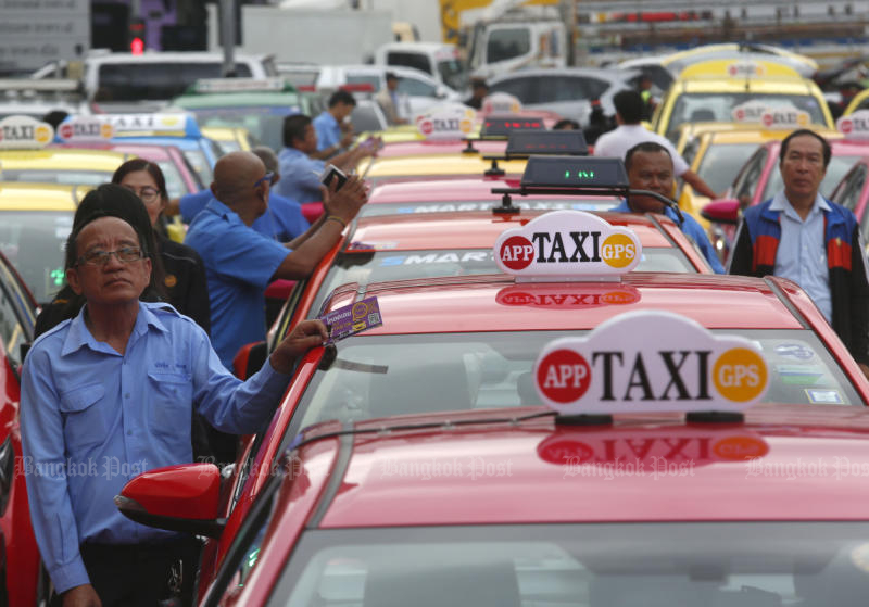 Happy taxi drivers (File photo)