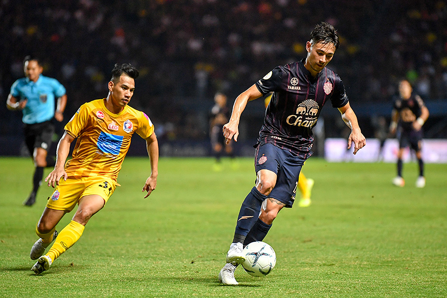 Easy pickings for Buriram, Muang Thong held at home