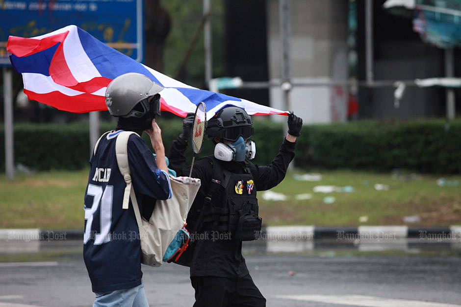 'Car mob' rallies