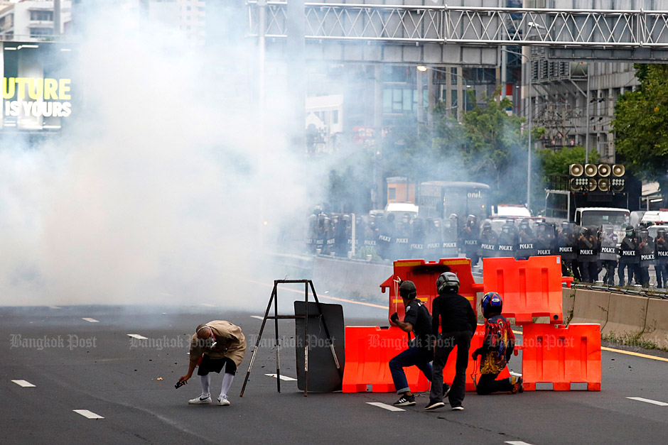 'Car mob' rallies