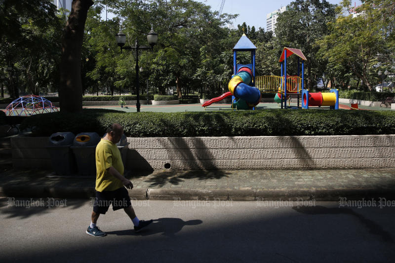 A playground in Benjakitti Park in Bangkok is closed as City Hall tries to contain a new round of the coronavirus outbreak. (Photo by Wichan Charoenkiatpakul)