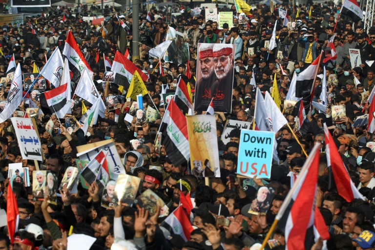 Anti-US chants as Iraqis mourn commanders killed a year ago