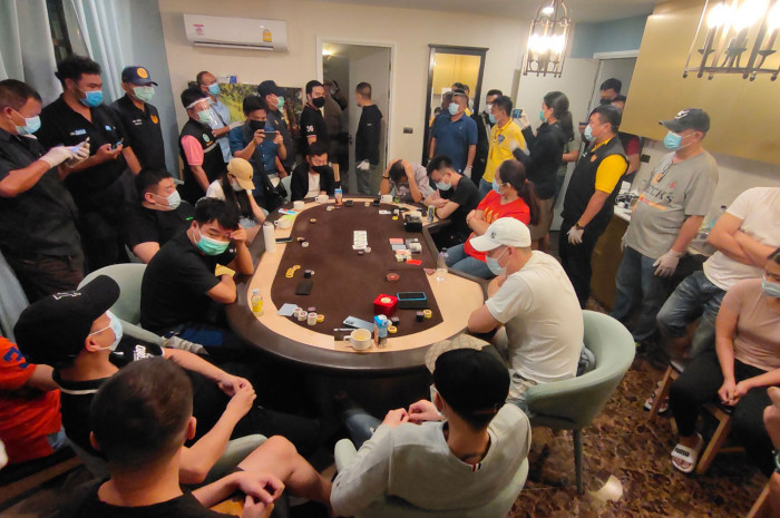 Bangkok Post - 21 Thais, foreigners held in Pattaya gambling bust