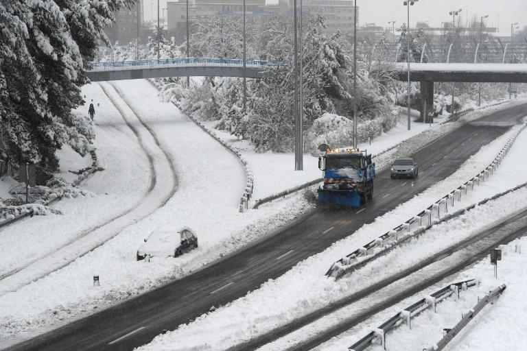 Snowploughs were out in force in and around Madrid Snowploughs were out in force in and around Madrid