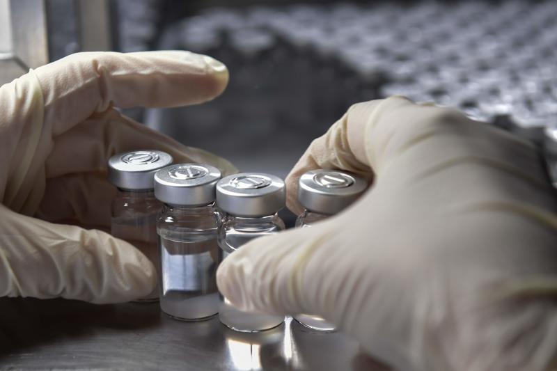 An employee works on the production line of CoronaVac, Sinovac Biotech's vaccine against Covid-19 coronavirus at the Butantan biomedical production center, in Sao Paulo, Brazil, on Jan 14, 2021. (AFP photo)