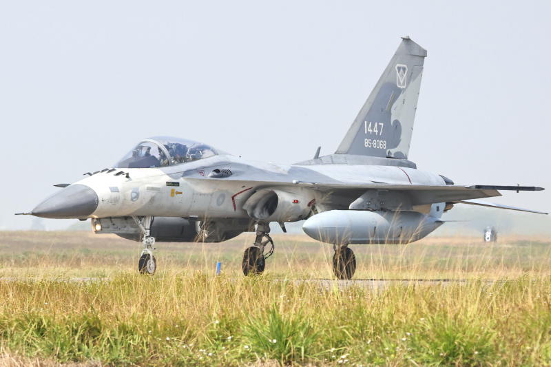 A F-CK-1 Ching-kuo Indigenous Defence Fighter (IDF) is seen at an Air Force base in Tainan, Taiwan, on Tuesday. (Reuters photo) A F-CK-1 Ching-kuo Indigenous Defence Fighter (IDF) is seen at an Air Force base in Tainan, Taiwan, on Tuesday. (Reuters photo)