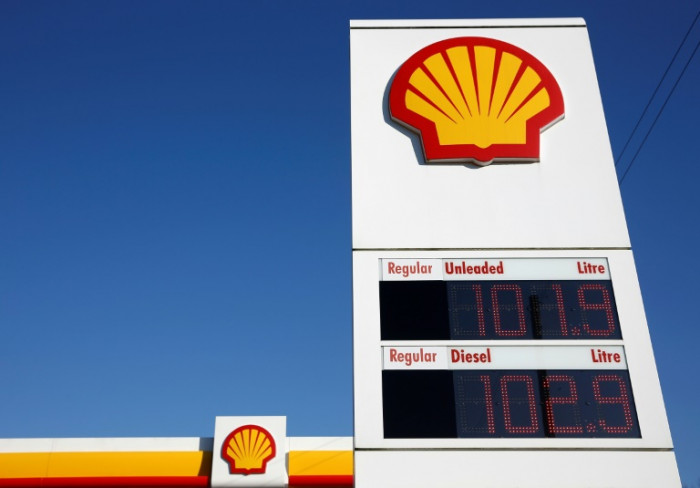 Dutch court orders Shell to pay Nigerian farmers for spills - Vimarsana News
