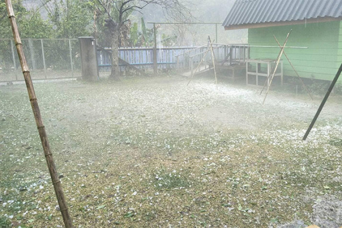 Hailstorms hit North, weather warning for 44 provinces - Vimarsana News