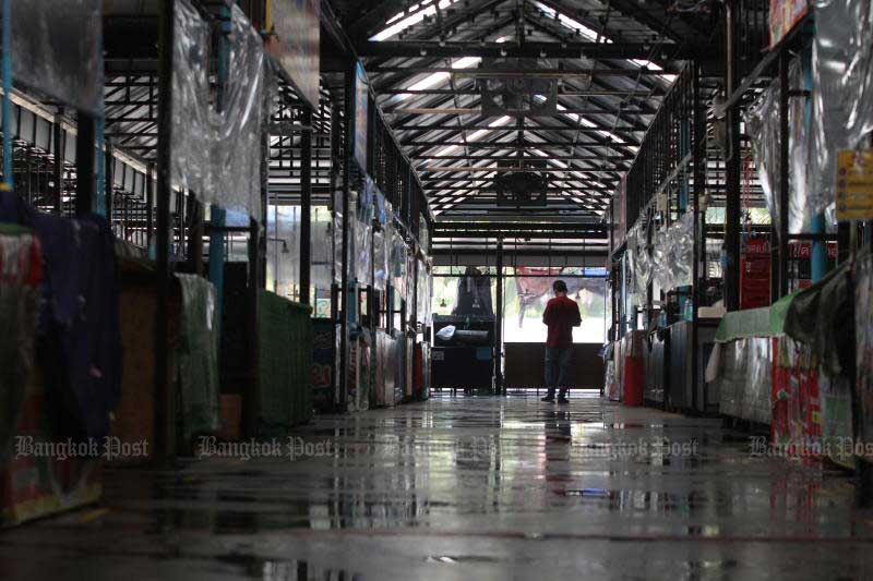 Mankong, one of the fresh markets in Samut Sakhon, has been closed due to the resurgence of outbreaks in January.  (Photo by Arnun Chonmahatrakoo)