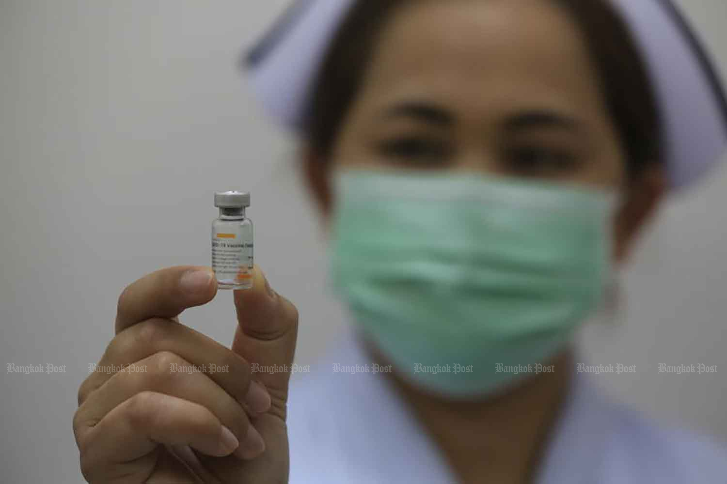 PM denies 'VIP vaccine' claim