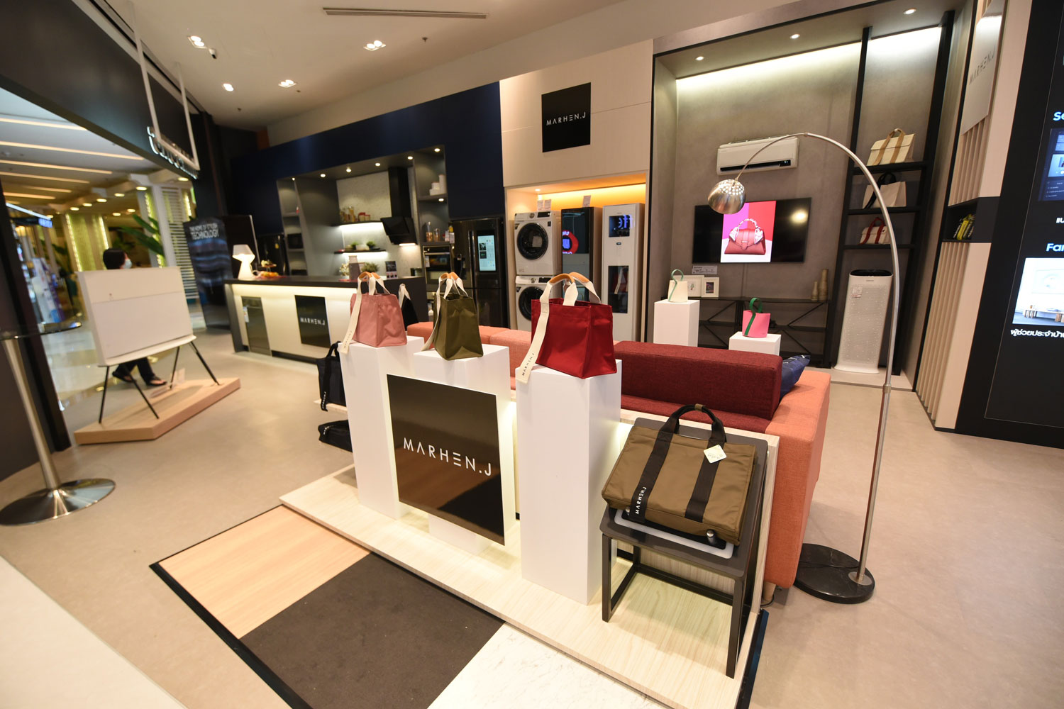 Marhen.J brand collaborates with Samsung in in-store launch showcase