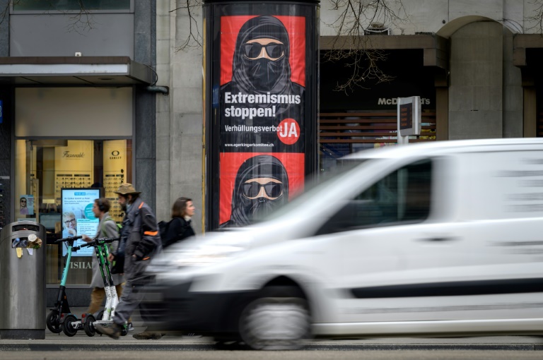 Swiss vote on 'burqa ban'