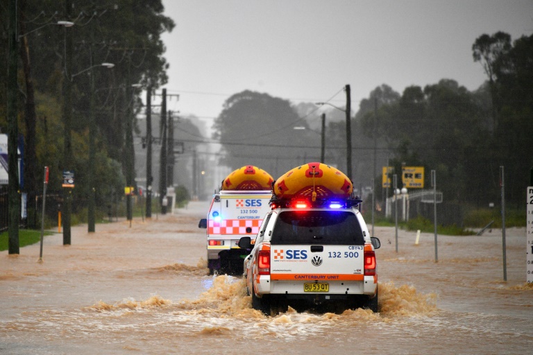 Thousands ordered to evacuate as floods hit Sydney