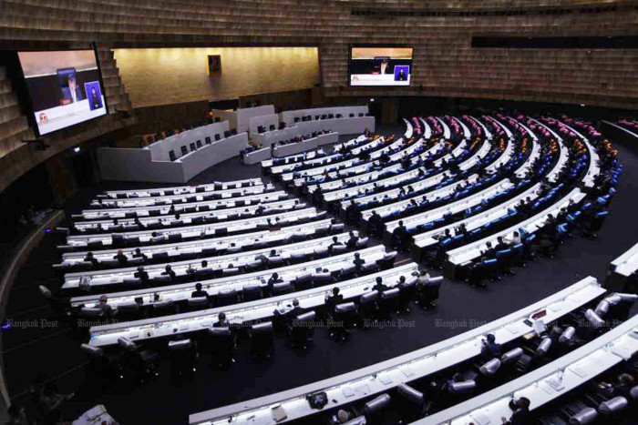 Bangkok Post Govt Rallies Mp Votes On Referendum Bill