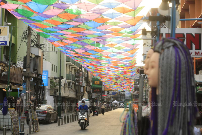 A cloud of kites brightens Khao San Road, part of preparations for the Songkran festival, from Tuesday to Thursday next week. (Photo: Pornprom Satrabhaya)