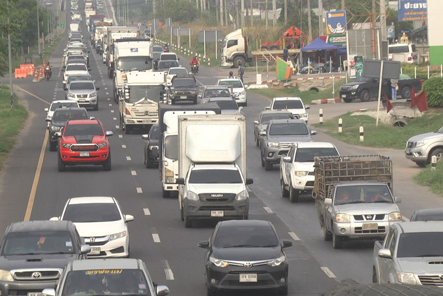 Heavy traffic in Korat as Songkran trips begin