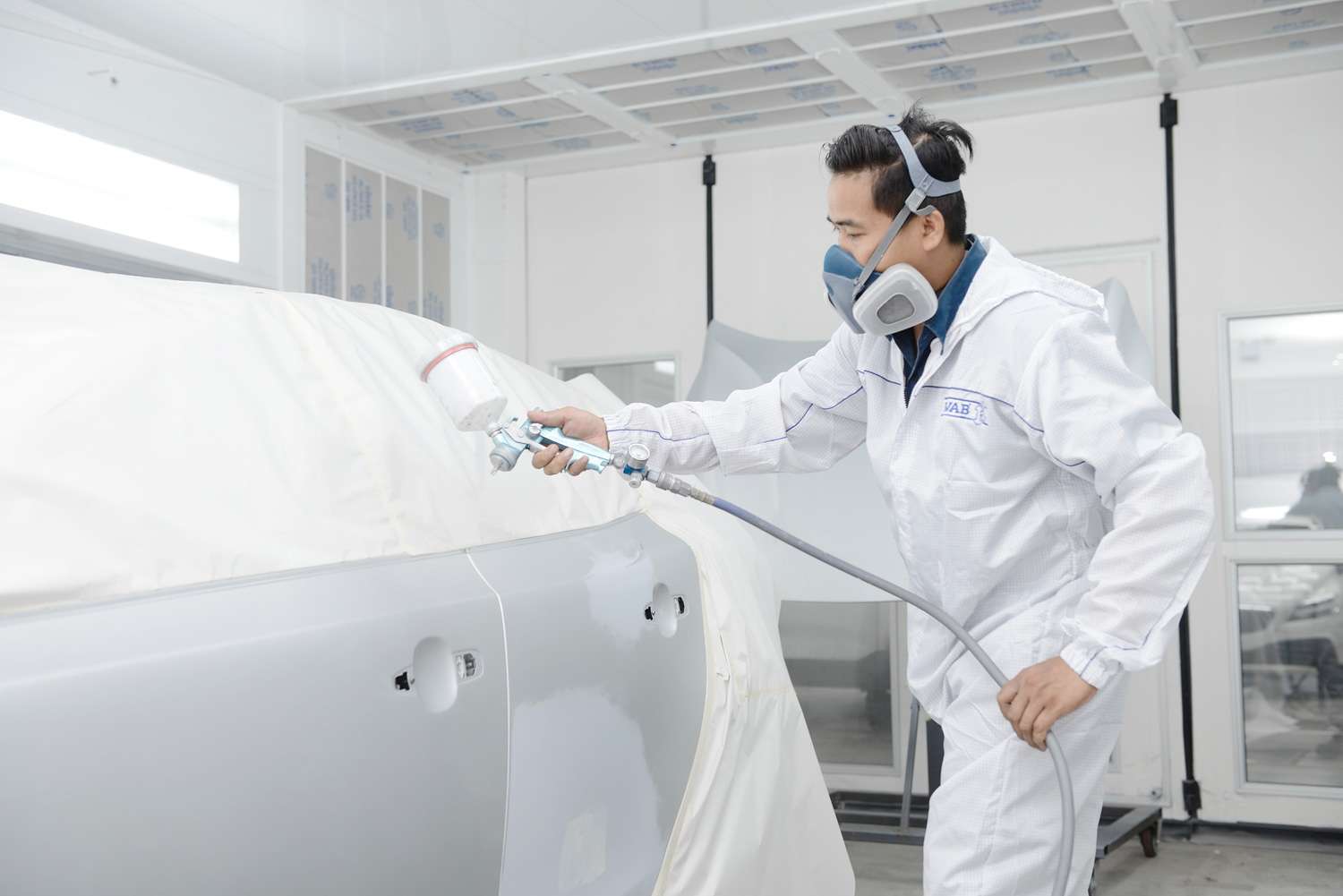 Volvo launches plans to raise service center standards complete body