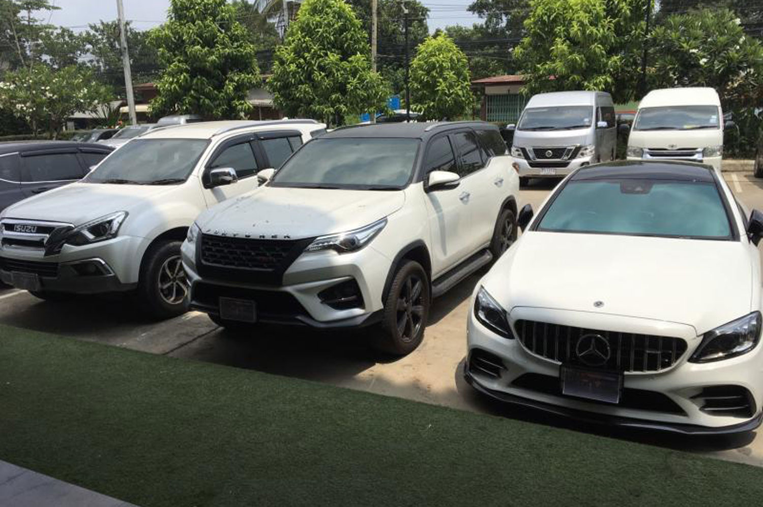 Cars and other assets are seized from three major drug networks in three northern provinces. (Photo: Chinnawat Singha) Cars and other assets are seized from three major drug networks in three northern provinces. (Photo: Chinnawat Singha)