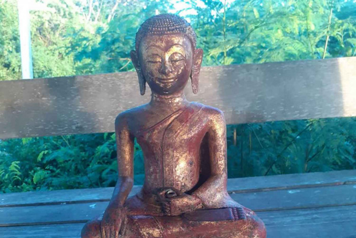 Stolen statue found at bus stop - Vimarsana News