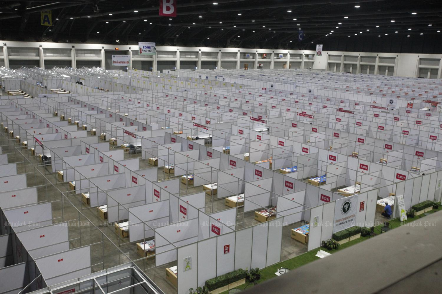 A view of the beds set up at Impact Muang Thong Thani. The hospital is expected to help about 5,000 patients.(Photo by Pornprom Satrabhaya)