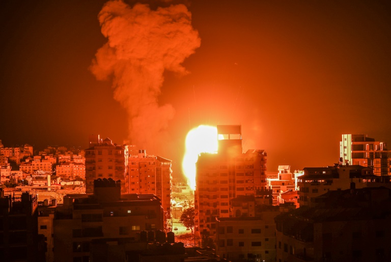 Gaza pummelled by fresh Israeli strikes, more than 200 dead in a week