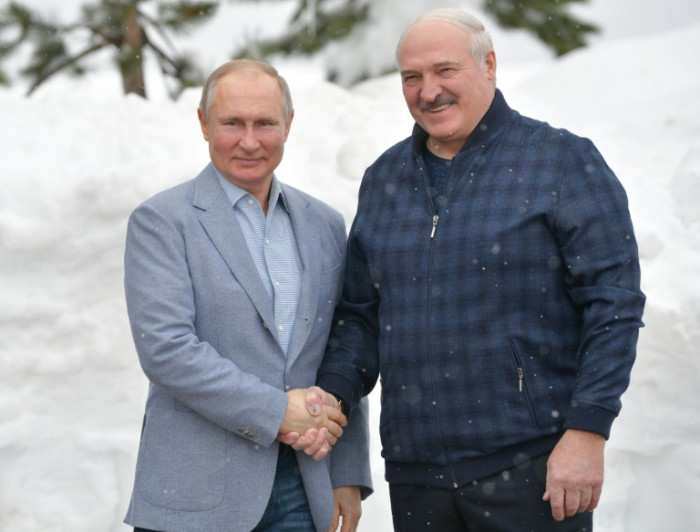 Putin throws weight behind Belarus strongman - Vimarsana News