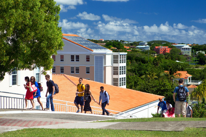 8 Reasons to Consider Applying at St. George’s University School of Medicine