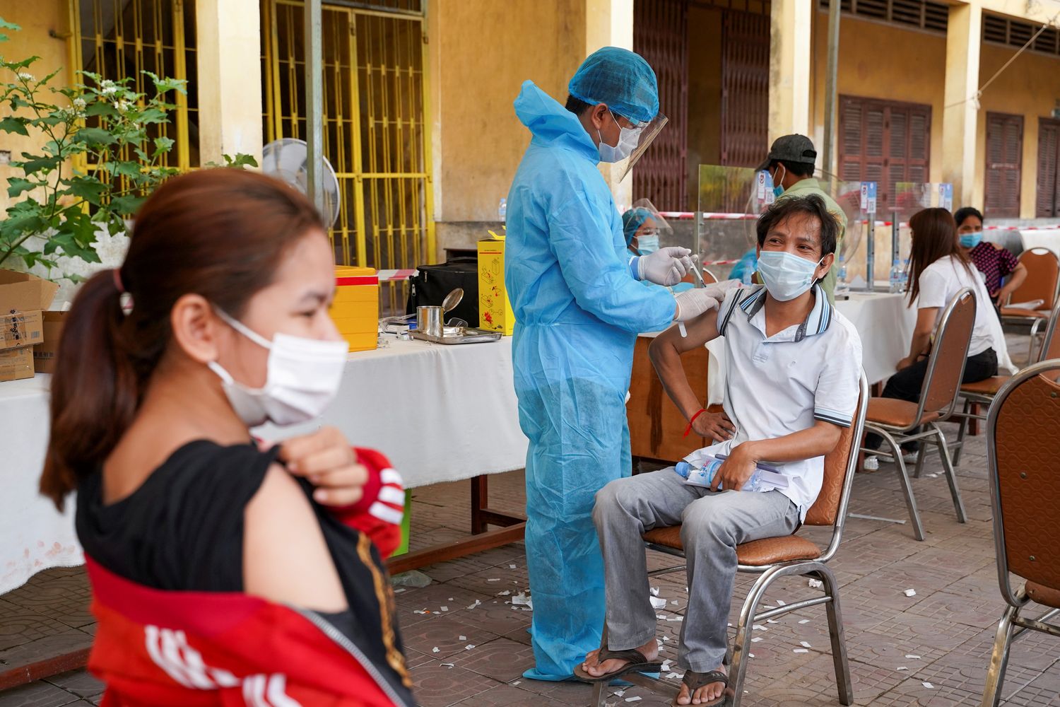 Hun Sen in quarantine, 20 Covid deaths in Cambodia