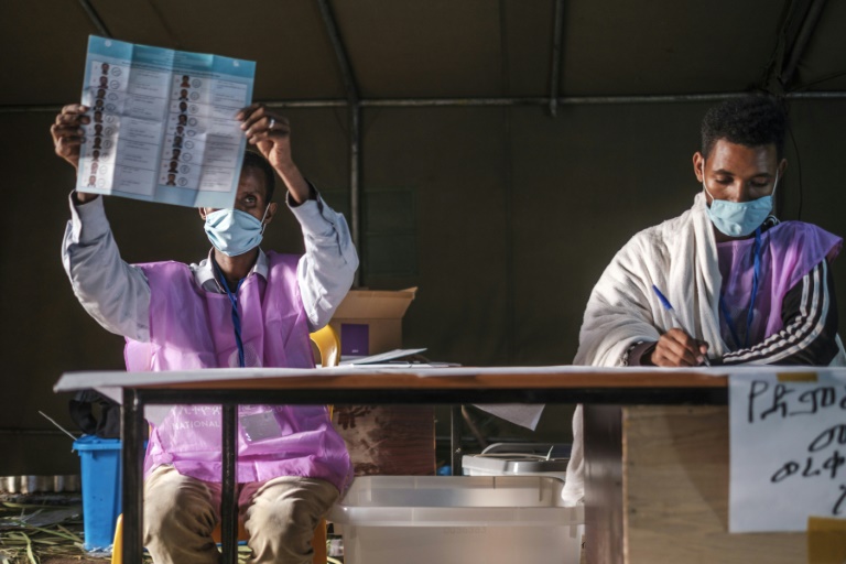 Ballots are being tallied in some of the nearly 50,000 polling stations across the vast nation of 110 million, with results not expected for several days Ballots are being tallied in some of the nearly 50,000 polling stations across the vast nation of 110 million, with results not expected for several days
