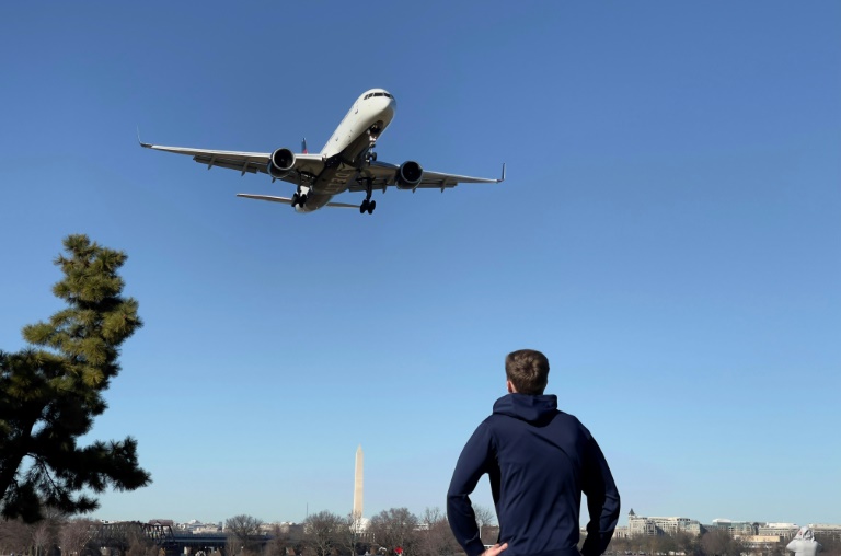 Lifting off? Sudden travel surge tests US airlines 