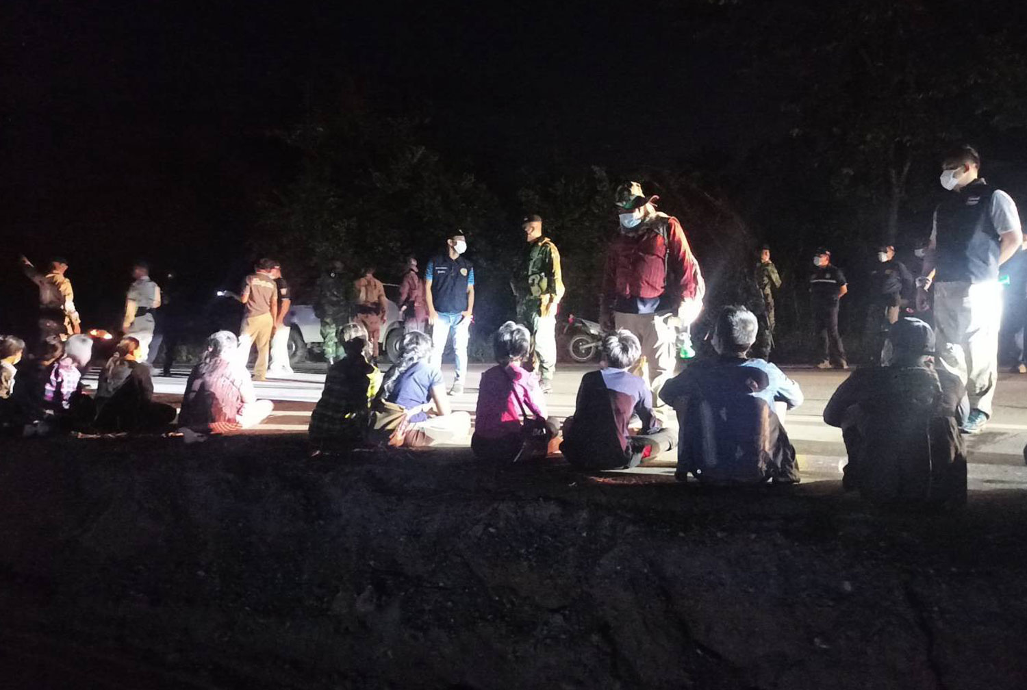 14 illegal migrants caught in Kanchanaburi