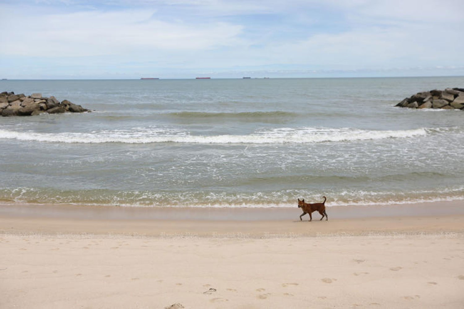 Rayong beaches closed 8pm-5am