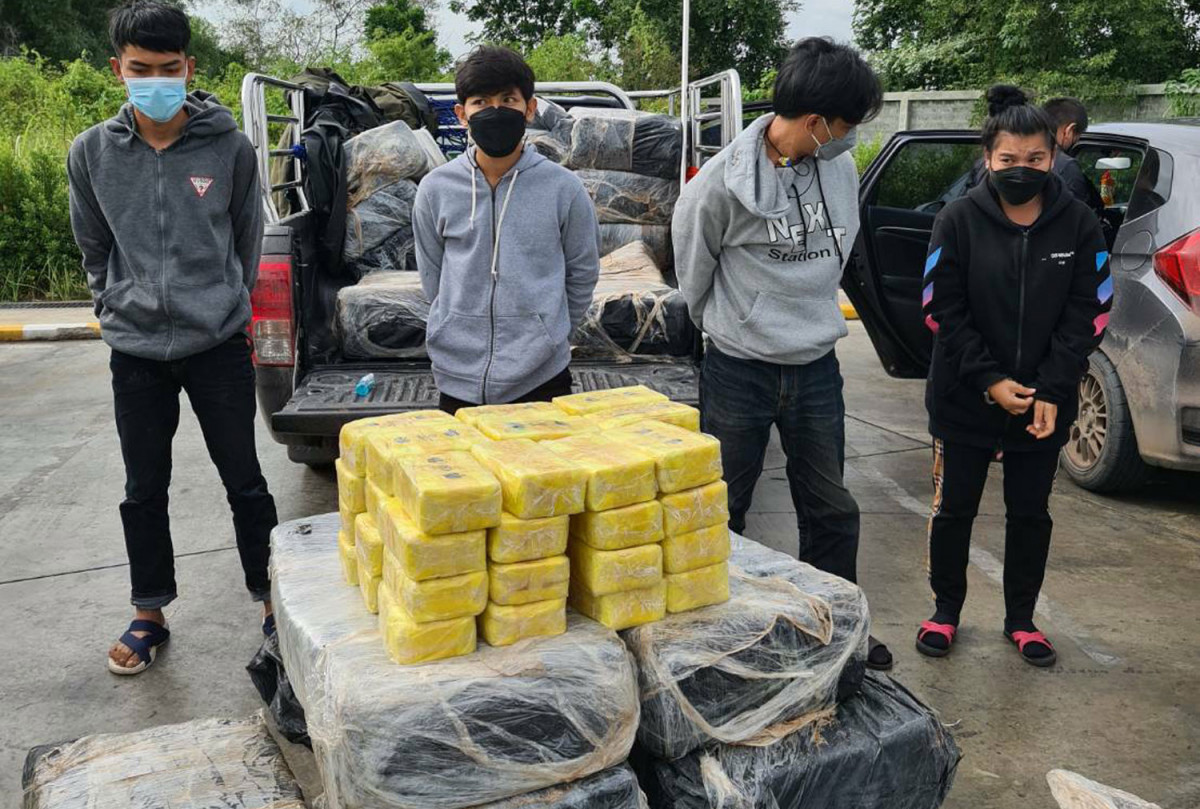 Bangkok Post - Couriers caught, 8m speed pills seized