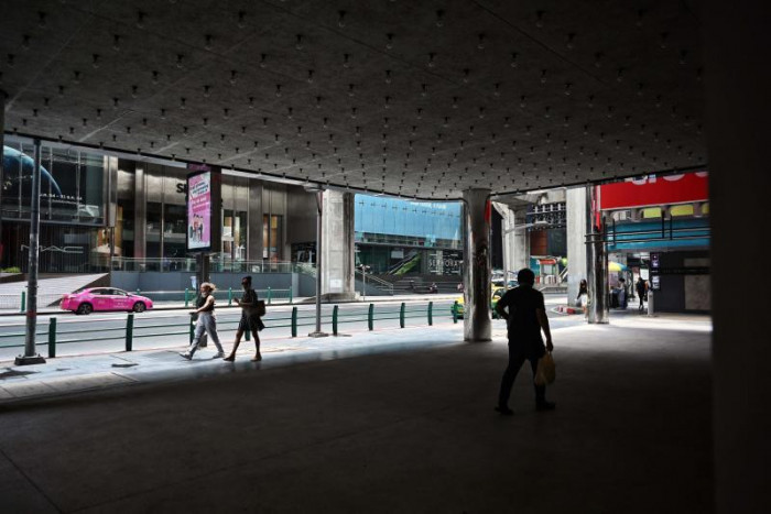 Major malls close for two weeks to curb infections - Vimarsana News