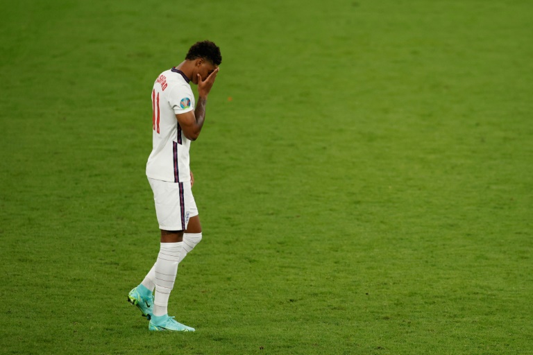 Facebook, Twitter vow to tackle racial abuse of England footballers