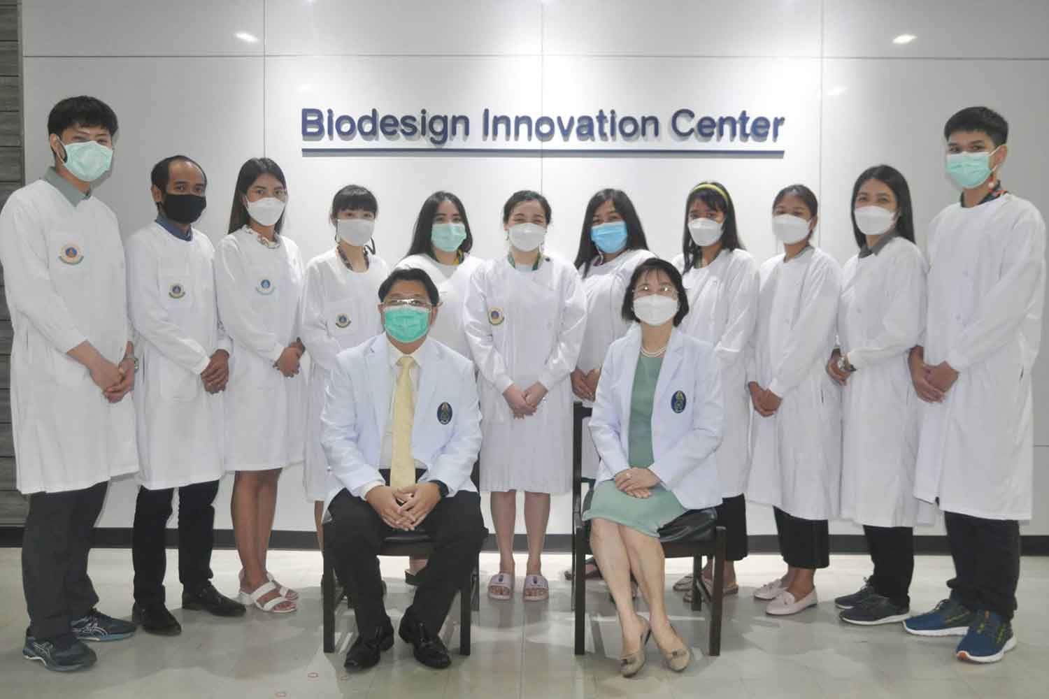 The developers of new Covid-19 test kits. (Siriraj Hospital photo)