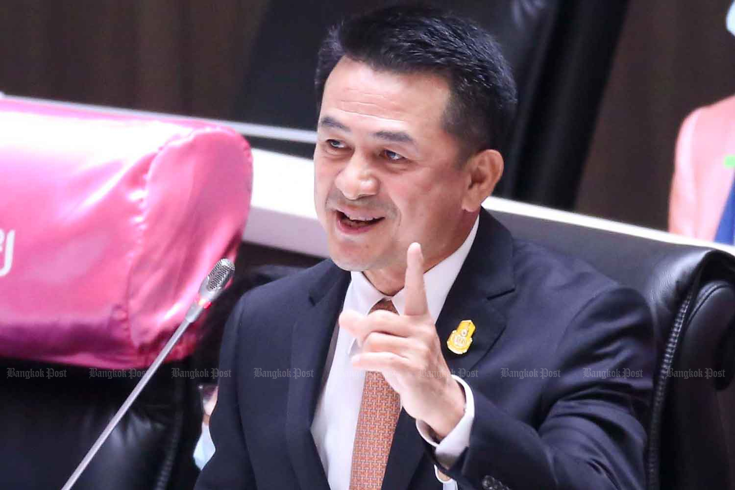 Pheu Thai poised to submit censure bid