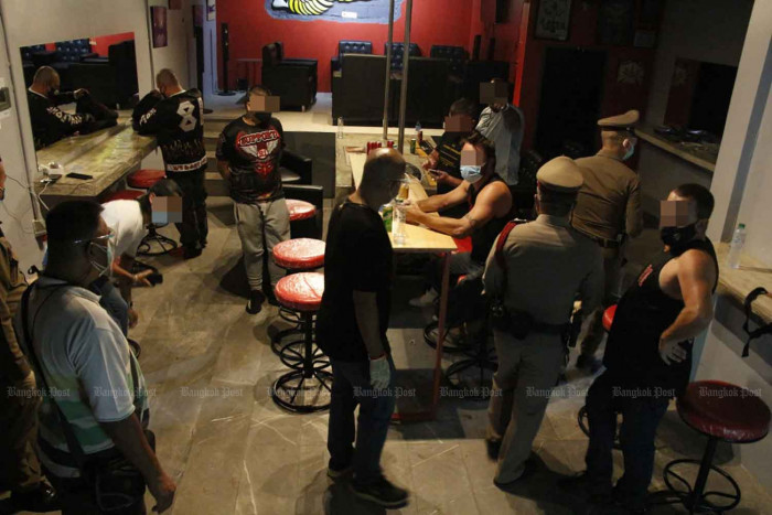 Foreigners arrested in Pattaya raids