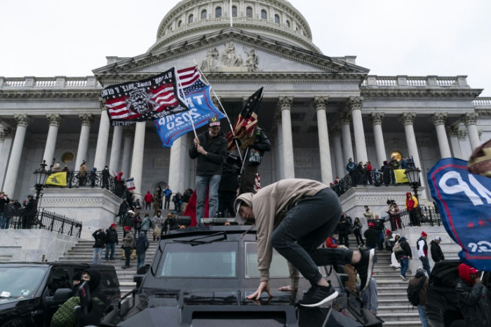 Police testify as US Capitol riot probe begins