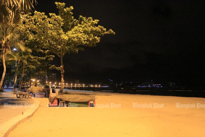 A beach in Pattaya is quiet on April 21, 2021. (Photo: Chaiyot Pupattanapong)