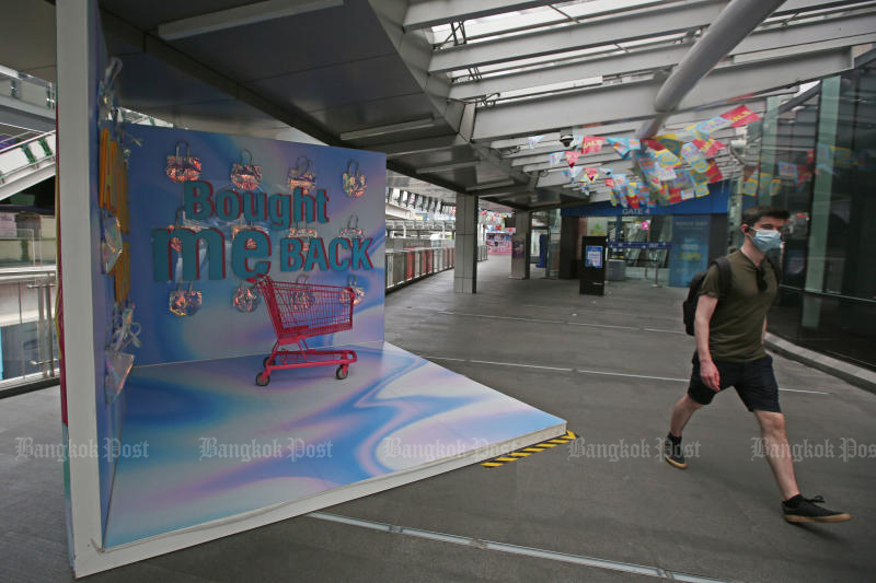 An area outside the Terminal 21 shopping arcade in Asoke is quiet after Bangkok is under lockdown. (Photo: Varuth Hirunyatheb) An area outside the Terminal 21 shopping arcade in Asoke is quiet after Bangkok is under lockdown. (Photo: Varuth Hirunyatheb)