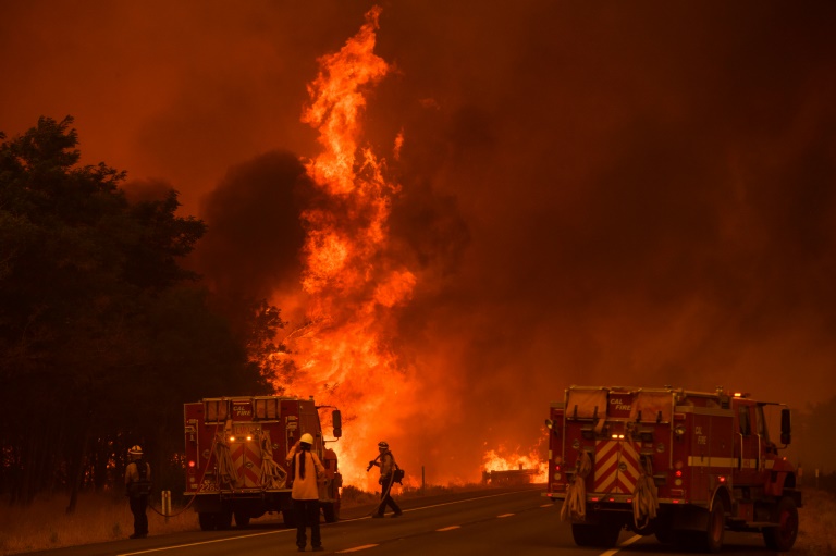 New wildfire explodes near California state capital