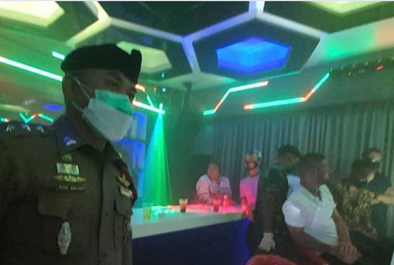 2 Samui party-goers nabbed during raid test positive for Covid