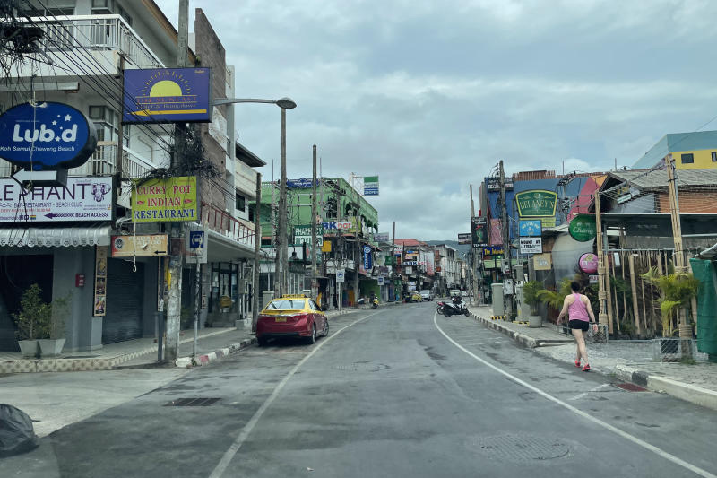 Koh Samui is one of the destinations vaccinated tourists can visit after spending their first seven days in Phuket. (Photo: Supapong Chaolan)